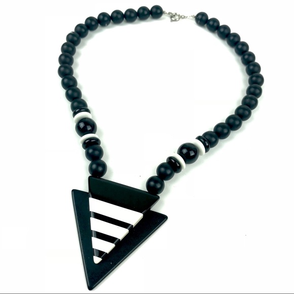 Vintage Jewelry - Vtg 80s geometric black white triangle necklace